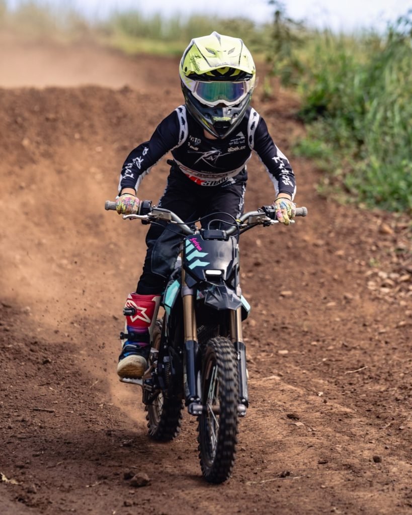 2026 Sur-Ron Hyper Bee 8kW Electric Dirt Bike detail